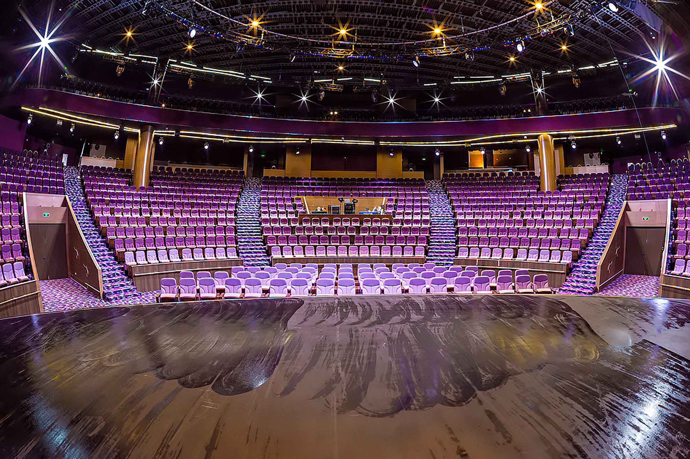 Зал вегас сити. Vegas City Hall концертный зал. Крокус Вегас Холл. Крокус Вегас концертный зал. Крокус Вегас зал.