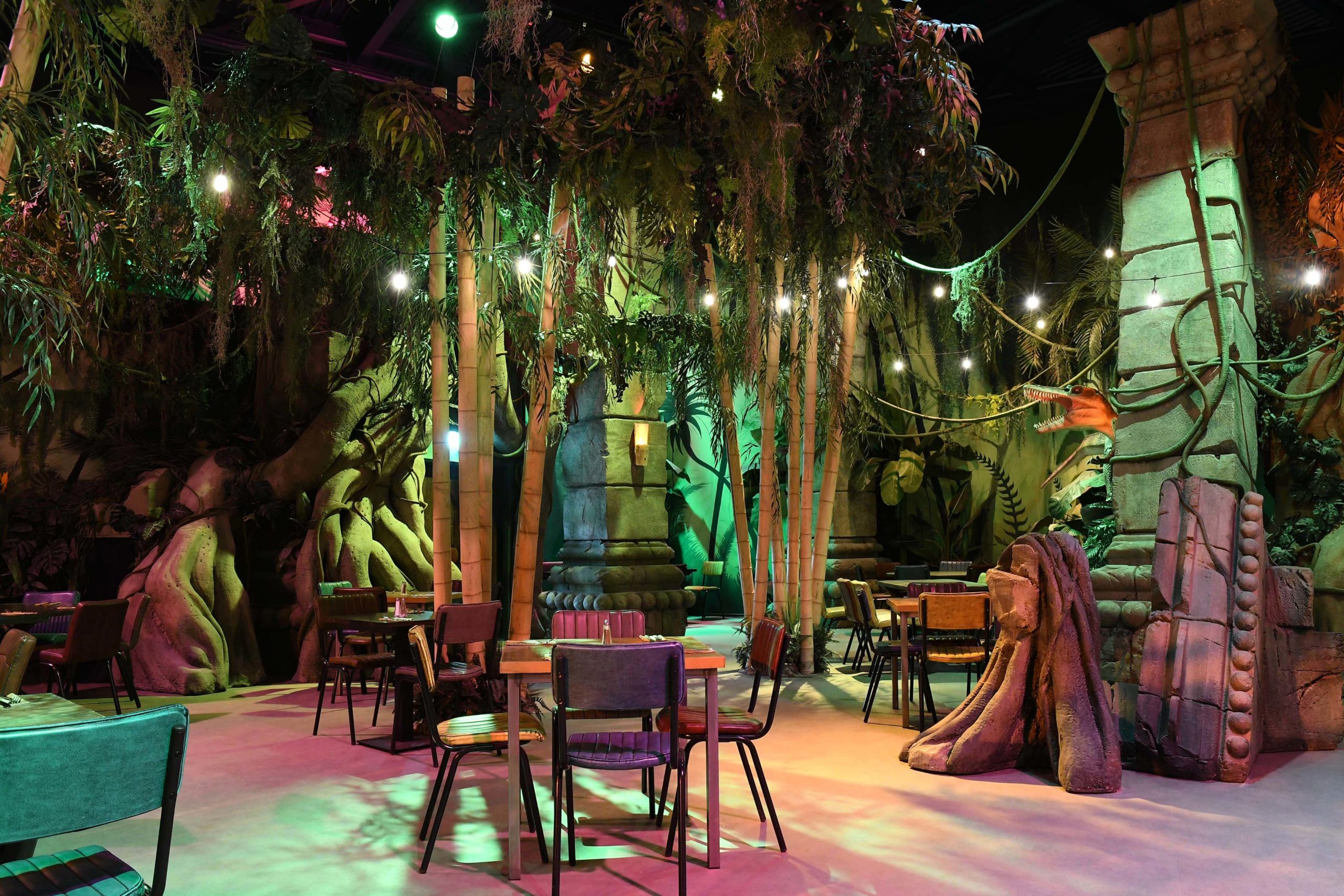 Audiologic QSC system provides sound for immersive restaurant Installation