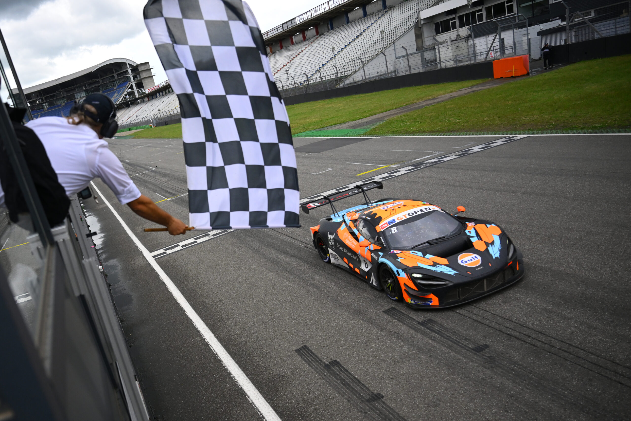 Riedel teams up with GT endurance racing team Garage 59 - Installation