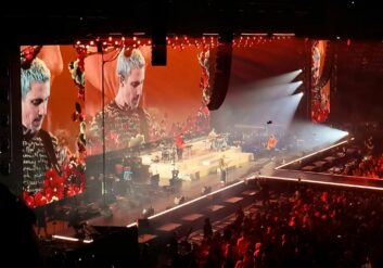 Hippotizer drives real-time visuals for Swiss band’s gig